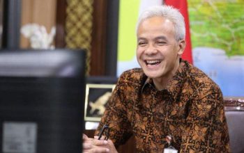 Gubernur Jawa Tengah, Ganjar Pranowo, mengumumkan program mudik gratis Lebaran 2023 melalui akun Twitternya. Foto: Gubernur Jawa Tengah Ganjar Pranowo