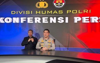 Konferensi Pers salah satu terduga pimpinan kelompok kriminal bersenjata (KKB) berinisial pada KTH alias PH.(Arsip Polri)