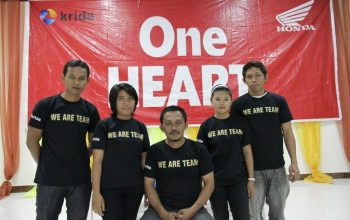 Farid Razak Bersama Timnya