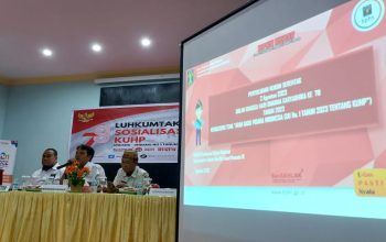 Kementerian Hukum dan HAM Gorontalo melakukan penyuluhan hukum serentak (Luhkumtak) kepada para dewan guru dan siswa-siswi di SMA Negeri 1 Kota Gorontalo dan SMK Negeri 4 Kota Gorontalo. (09/08) Kementerian Hukum dan HAM Gorontalo melakukan penyuluhan hukum serentak (Luhkumtak) kepada para dewan guru dan siswa-siswi di SMA Negeri 1 Kota Gorontalo dan SMK Negeri 4 Kota Gorontalo. (09/08)