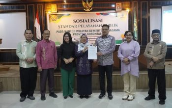 Fitriyani bersama seluruh tim ZI