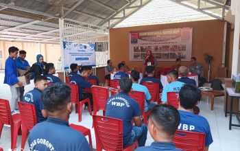 Dosen Universitas Muhammadiyah Gorontalo Dr. Dewi Shinta Ahcmad, S.Pi, M. Si sebagai ketua bersama tim yaitu Dr. Apris Ara Tilome, M. Si, dan Dr. Meity Melani Mokoginta, M.Si melaksanakan pengabdian masyarakat kerjasama Lapas Gorontalo dengan menggelar kegiatan pelatihan Budidaya Ikan Hias dan Akuaskap untuk warga binaan (25/9/2023). Dosen Universitas Muhammadiyah Gorontalo Dr. Dewi Shinta Ahcmad, S.Pi, M. Si sebagai ketua bersama tim yaitu Dr. Apris Ara Tilome, M. Si, dan Dr. Meity Melani Mokoginta, M.Si melaksanakan pengabdian masyarakat kerjasama Lapas Gorontalo dengan menggelar kegiatan pelatihan Budidaya Ikan Hias dan Akuaskap untuk warga binaan (25/9/2023).