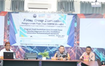 Program Studi PGSD Fakultas Keguruan dan Ilmu Pendidikan (FKIP) UMGO menggelar  Focus Group Discussion Penyusunan Pedoman MBKM Mandiri (Program Akselerasi Pengembangan Kurikulum dan Pembelajaran PT Kampus Merdeka), Program Studi Pendidikan Guru Sekolah Dasar Fakultas Keguruan dan Ilmu Pendidikan Universitas Muhammadiyah Gorontalo (UMGO), Aula Rektorat UMGO, Selasa 17 Oktober 2023.