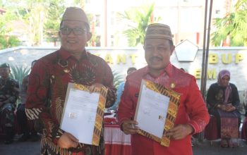 Penandatanganan kerjasama dalam bidang pertanian antara Penjabat Bupati Boalemo, Dr. Sherman Moridu, S.Pd, MM, dan Bupati Tasikmalaya, Ade Sugianto Penandatanganan kerjasama dalam bidang pertanian antara Penjabat Bupati Boalemo, Dr. Sherman Moridu, S.Pd, MM, dan Bupati Tasikmalaya, Ade Sugianto