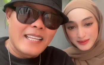 Sule dan Santyka Fauziah Sule dan Santyka Fauziah