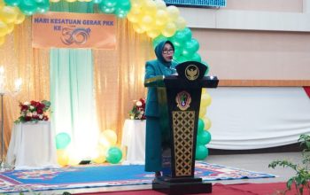 Ketua TP. PKK Jusmiaty Taha Kiai Demak saat dalam sambutan HKG-PKK Ke-50 Ketua TP. PKK Jusmiaty Taha Kiai Demak saat dalam sambutan HKG-PKK Ke-50