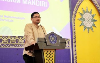 Kepala LLDikti XVI, Munawir Sadzali Razak,