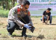 Humas Polda Gorontalo Tanam Pohon di Lahan Tidur demi ciptakan Lingkungan Hijau