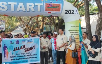 FKIP menyelenggarakan  Jalan Sehat bersama civitas akademika FKIP dan UMGO sebagai rangkaian kegiatan semarak milad FKIP, Ahad (29/10/2022)