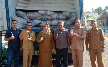 IKM Iradats yang terletak di Desa Soginti, Kecamatan Paguat kembali mengekspor hasil olahan produk virgin coconut oil, minyak goreng, dan bungkil yang dilepas Wakil Bupati Pohuwato, Suharsi Igirisa, Selasa, (10/10/2023).