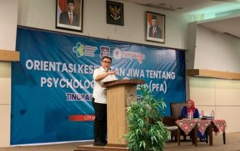 Penjabat Sekretaris Daerah Provinsi Gorontalo Budiyanto Sidiki saat membuka Orientasi Kesehatan Jiwa tentang Psychological First Aid (PFA), Rabu (01/11/2023) di Citimall Hotel Kota Gorontalo.