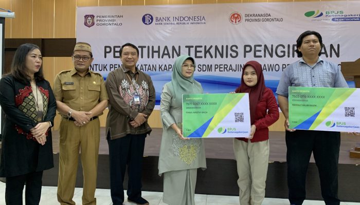 Perajin Karawo Terima Dua Program Perlindungan dari BPJS Ketenagakerjaan