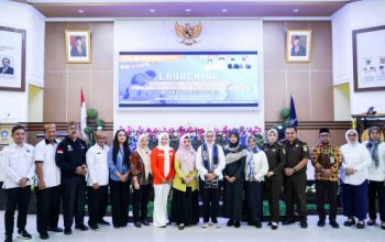 Wabup Merlan S. Uloli saat menghadiri sekaligus meluncurkan Konsultasi Publik Perlindungan Perempuan dan Anak (Konsul Pelipur) secara mobile, di Gedung Dulohupa BPMP Provinsi Gorontalo, Rabu (1/11/2023).