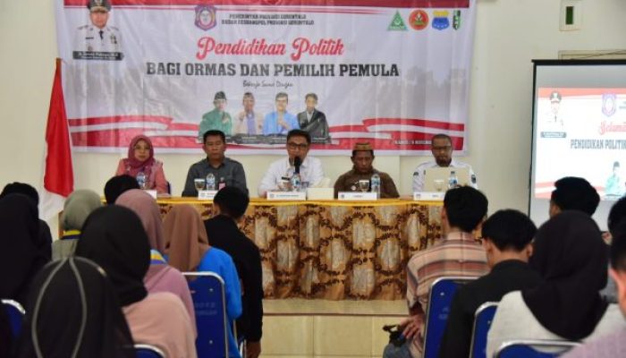 Kesbangpol Gorontalo Gelar Sosialisasi Pendidikan Politik untuk Ormas dan Pemilih Pemula
