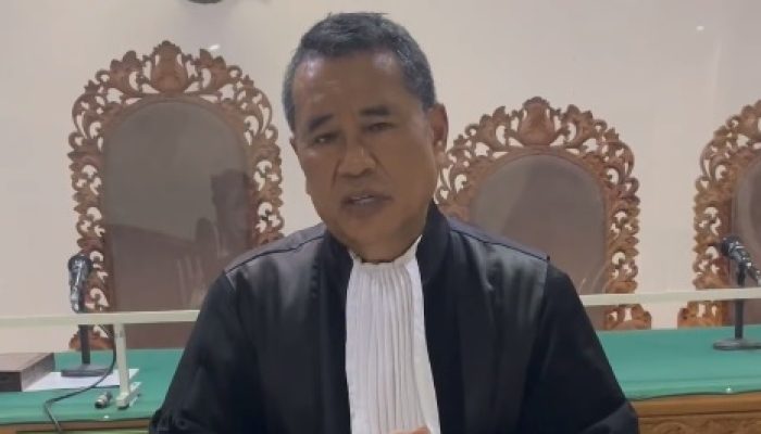 Hotman Paris: Ada Pramugari Tidak Dikasih Jadwal Terbang karena Nolak Bobo