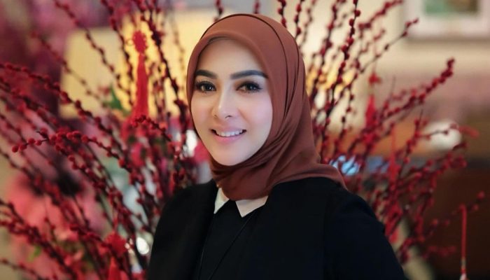 Tren Makeup ala Syahrini, 3 Produk Ini Wajib Digunakan Biar Cetar Membahana