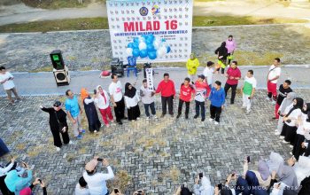 Milad Ke 16 UMGO di Lapangan Pencerahan ditandai dengan pelepasan balon, Jum’at (31/05/2024). Milad Ke 16 UMGO di Lapangan Pencerahan ditandai dengan pelepasan balon, Jum’at (31/05/2024).