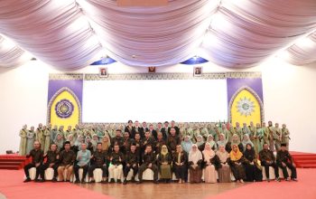 Yudisium dan Pelantikan Sarjana Pendidikan Strata 1 (S.1) Fakultas Keguruan Ilmu Pendidikan (FKIP) di Gedung Indoor David Bobihoe Akib, Kamis (6/06/2024).