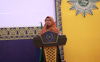 Dekan Fakultas Sains dan Ilmu Komputer, Dr. Talha Dangkua,