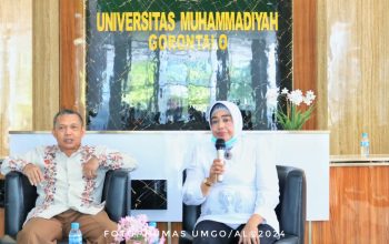 Rektor UMGO, Prof. Abd. Kadim Masaong bersama Wakil Bupati Pohuwato, Hj. Suharsi Igirisa, S.I.P., M.Si.