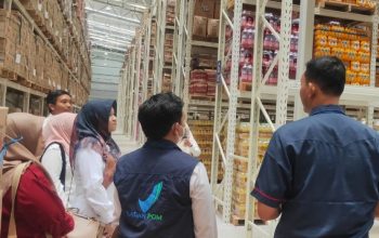 BPOM Gorontalo saat Pengawasan Sarana Distribusi Pangan