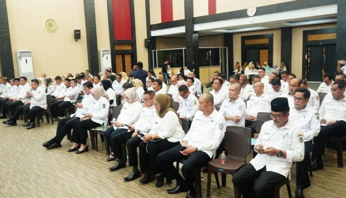 Adhan Perintahkan Evaluasi Total Kinerja Lurah Mulai Pekan Depan