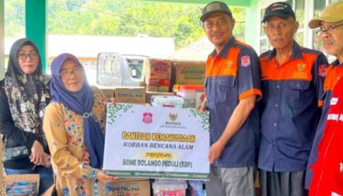 BAZNAS Bone Bolango Salurkan Bantuan untuk Korban Banjir di Kecamatan Bone