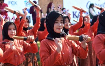 47 Tim Meriahkan Gorontalo Karnaval Karawo 2026, Ribuan Warga Padati Jalan Jhon Aryo Katili