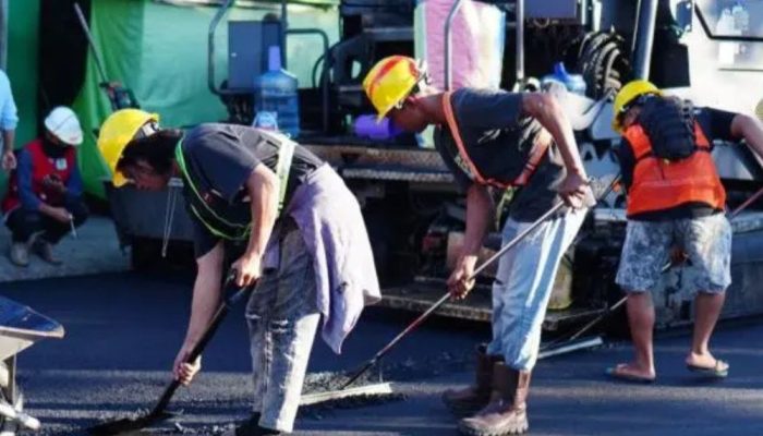 Bukan Mangkrak, Perbaikan Jalan Zainal Umar Ditunda karena Pekerjaan Pipa Air Bersih