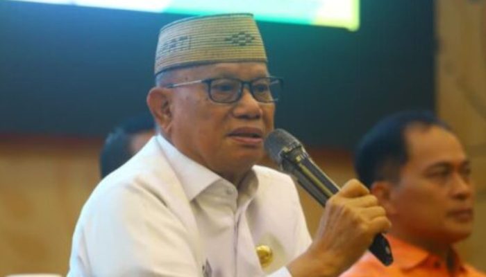 Buka Bimtek BOSP Tingkat SMP, Bupati Ismet Mile Tekankan Pentingnya Akuntabilitas