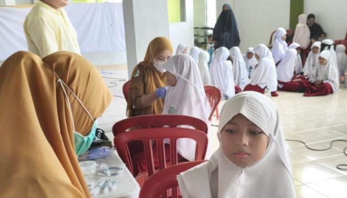 Puskesmas Kota Tengah Sambangi SD Dorong Capaian Imunisasi BIAS