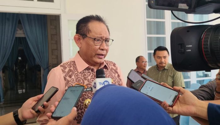 Pasokan BBM Langka, Puluhan Abang Bentor Samperin Gubernur Gorontalo
