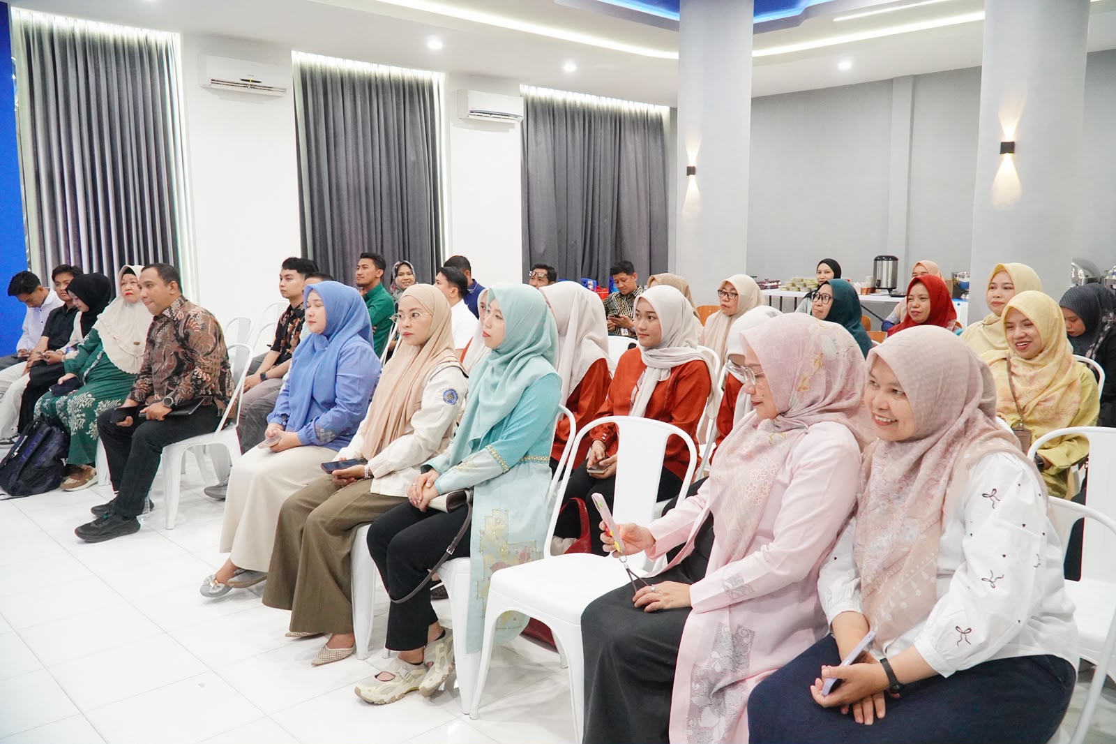 Bikin Betah, FIKES UMGO Kini Punya Ruang Rapat Modern 2 WhatsApp Image 2026 10 22 at 19.16.27